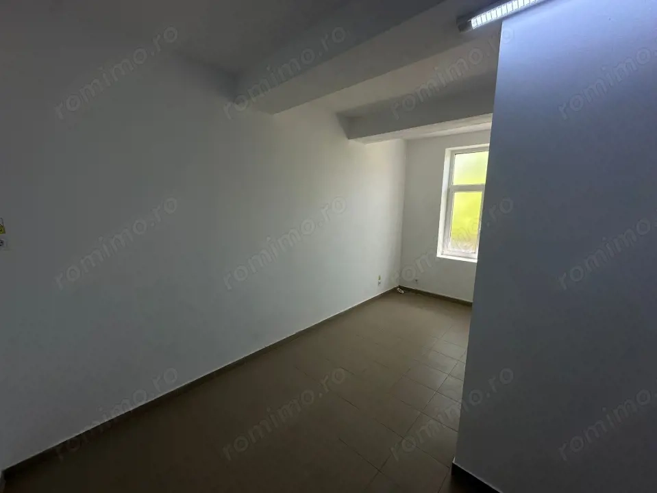 Spatiu comercial, centru medical, 60 mp, zona Exterior Sud