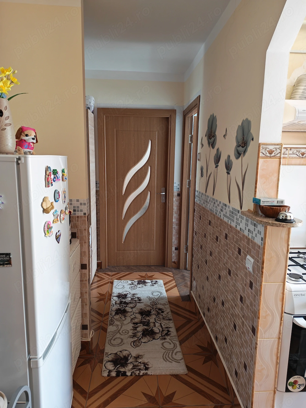 Vand apartament 2 camere decomandat etaj 1