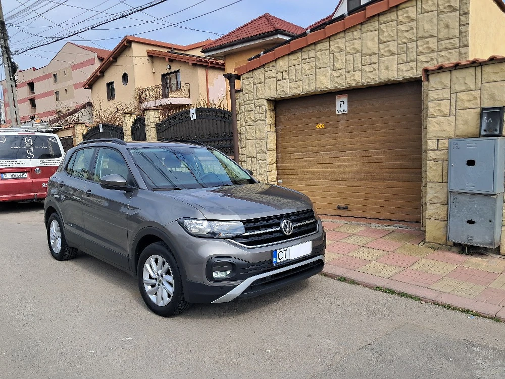 VOLKSWAGEN T-cross