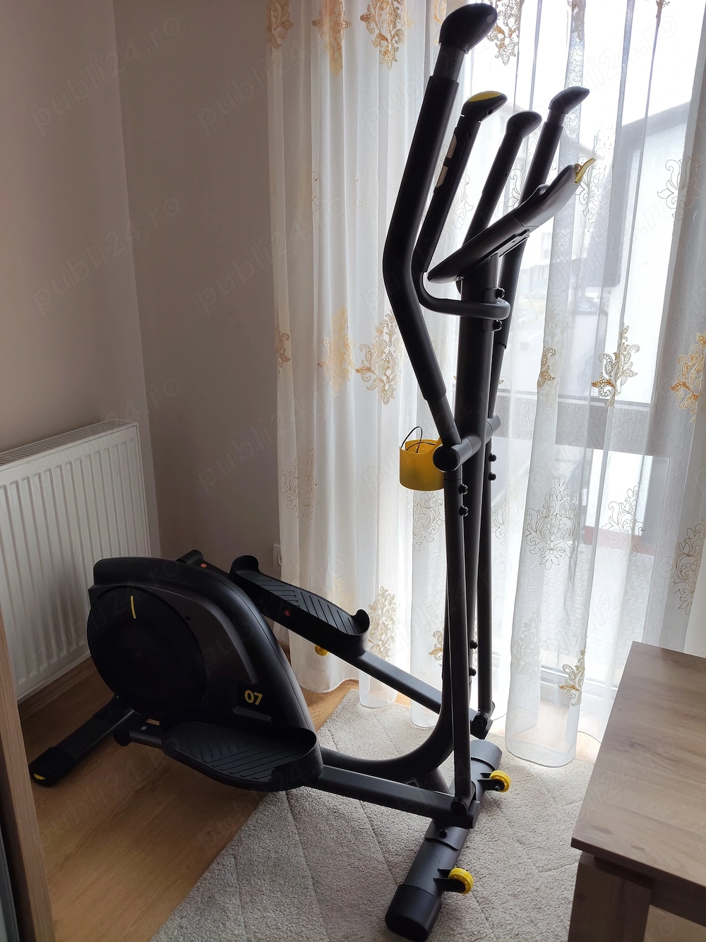 Vând bicicleta eliptica 