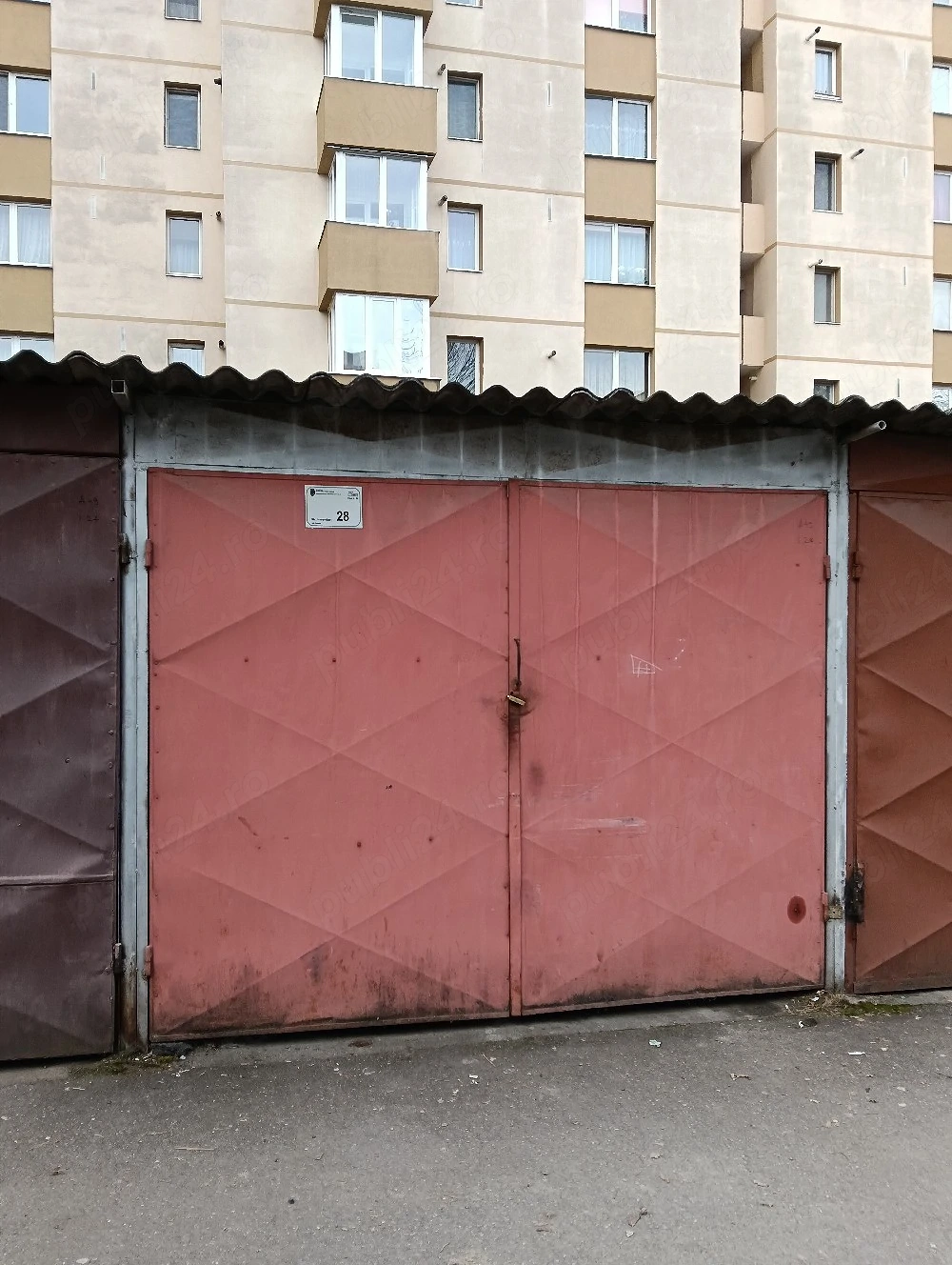 garaj de vanzare