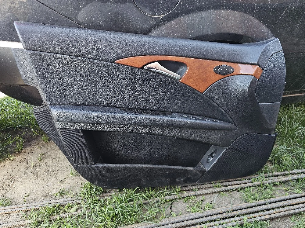 fețe uși mercedes w211