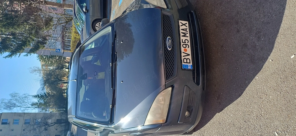 Vând Ford focus 