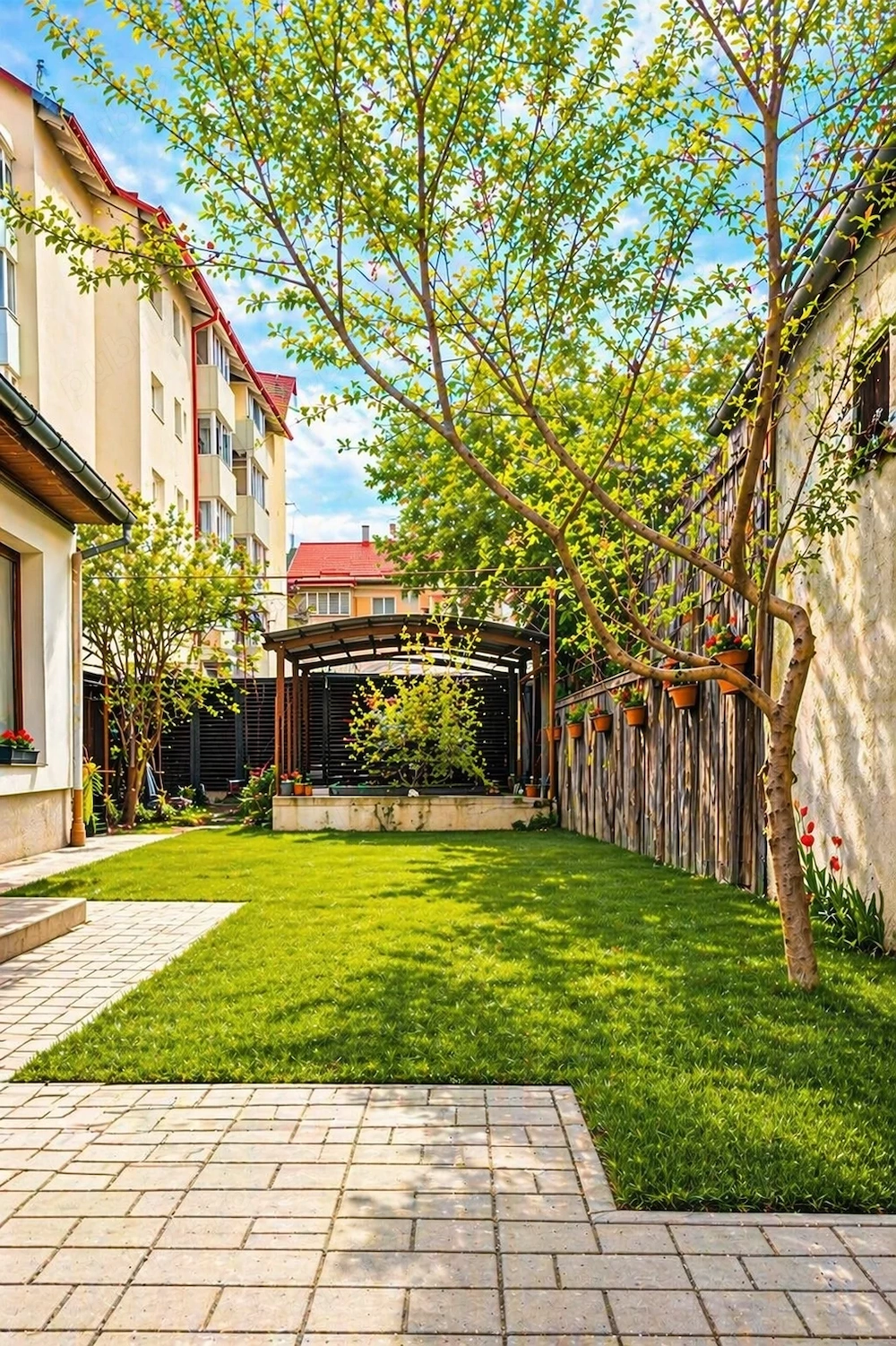 Casă modernă renovată complet | 4 camere | curte | acces dublu | zona câmpului vechi 