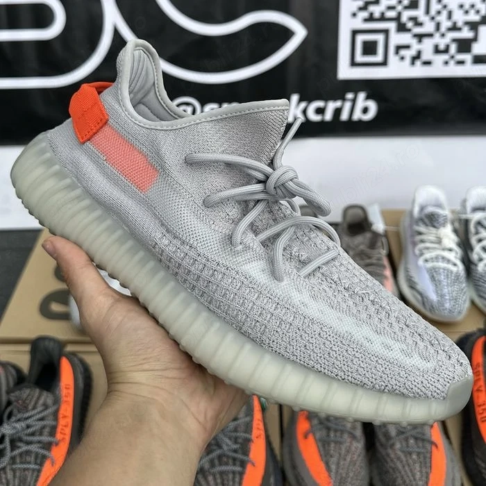 Pantofi Sport Adidas Yeezy 350 V2 Tail Light Gri Orange 100% Originali