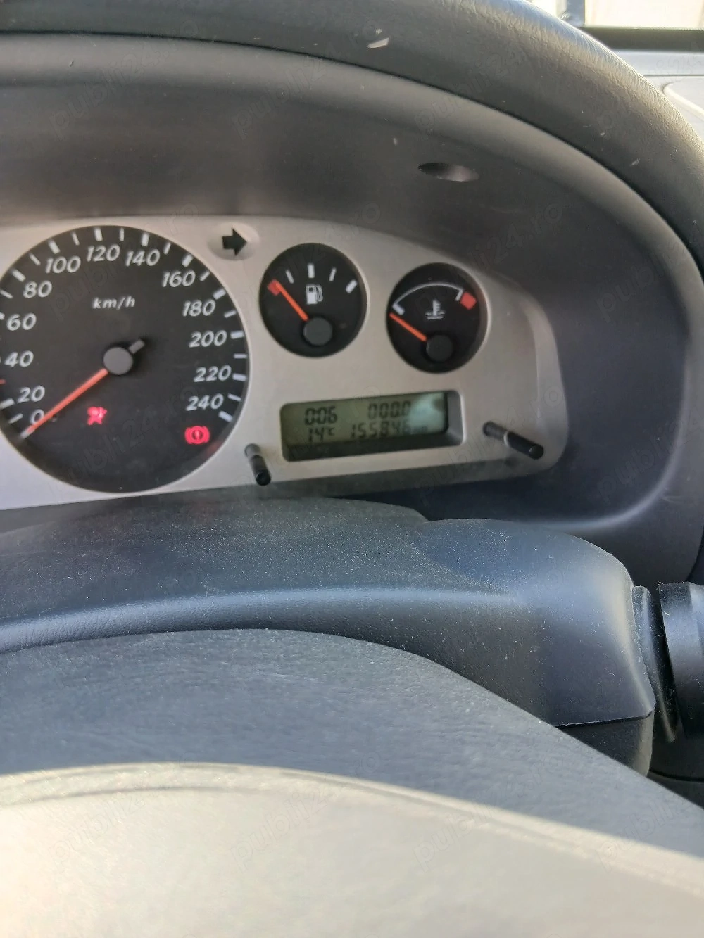 vand sau schimb  nisan almera an 2004 motor 1.5 97 cp