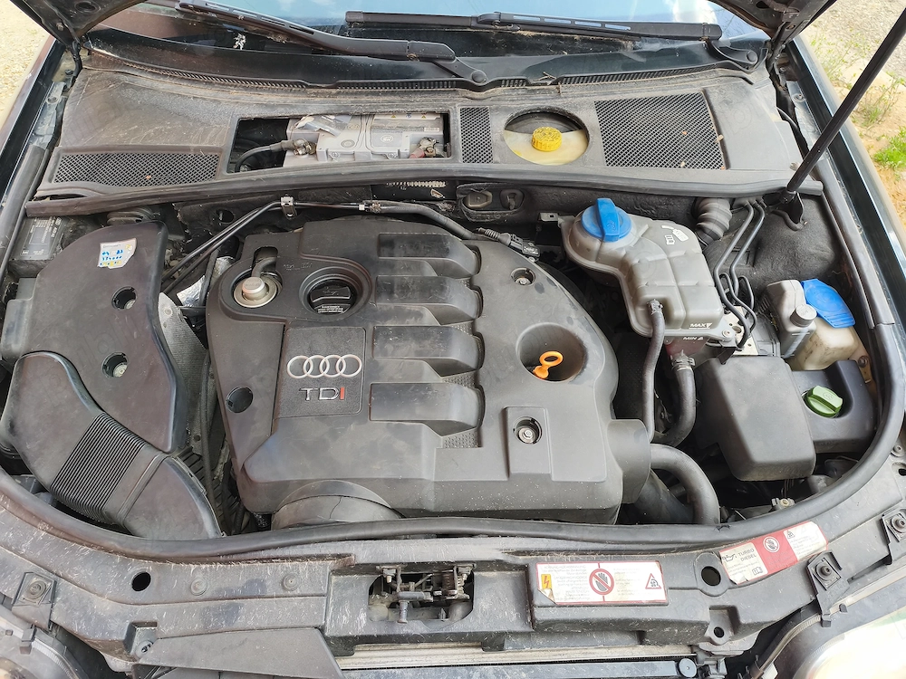 Vând Audi A4 combi funcțional!