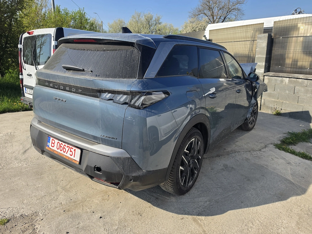 Peugeot 5008 Avariat Frontal ( 2025 ) 