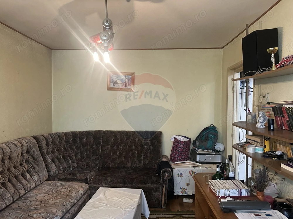 Apartament cu 3 camere de vânzare în zona 1 Decembrie 1918