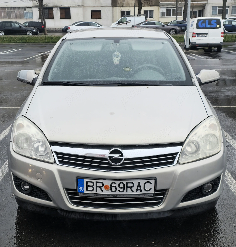 Vând autoturism Opel Astra H