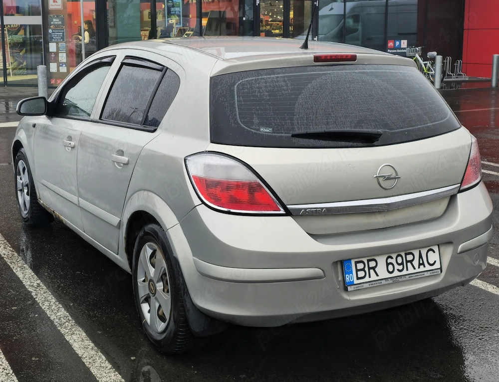Vând autoturism Opel Astra H