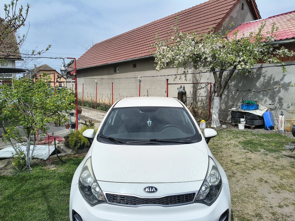 Vând kia rio 3