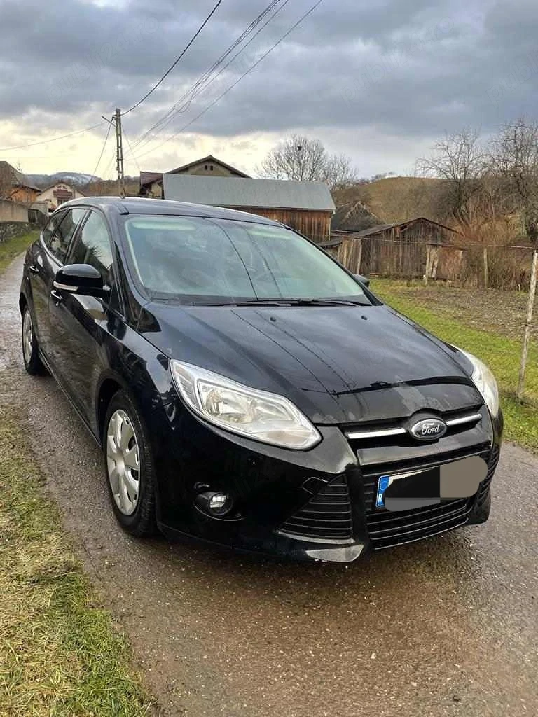 Vând Ford focus 