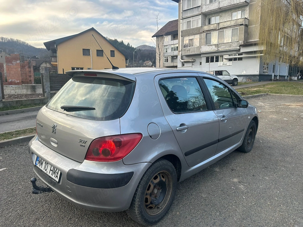 Vand sau schimb cu ceva combi