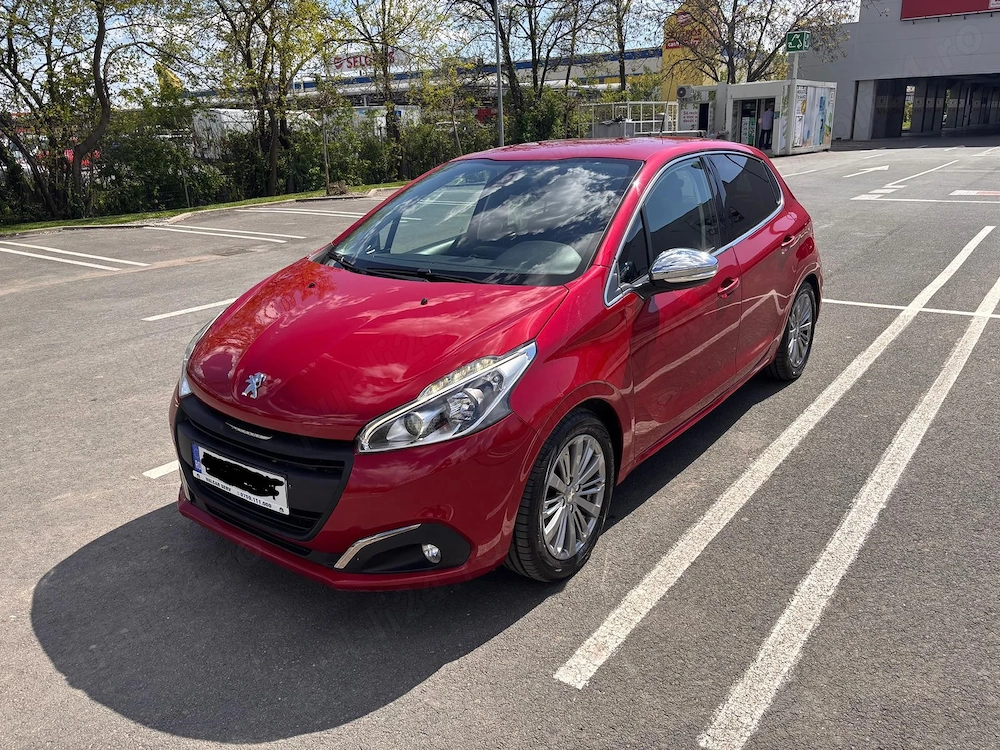 PEUGEOT 208, an fabricatie 2016, motor 1.6 BlueHDi, 100 CP. Masina are 100.200 km.