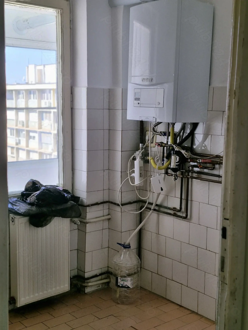 Piatea Craiului langa Opera