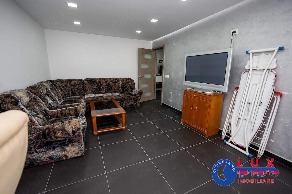 ID 638 Apartament 3 camere   DE INCHIRIAT