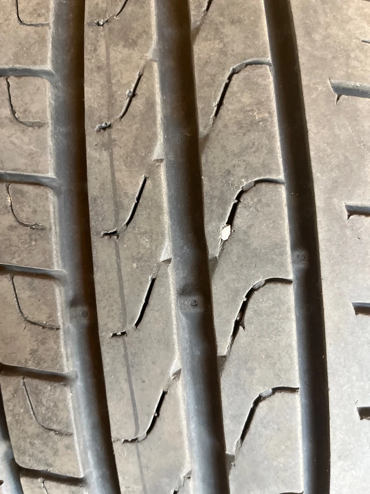 Da vanzare 4 cauciucuri pirelli