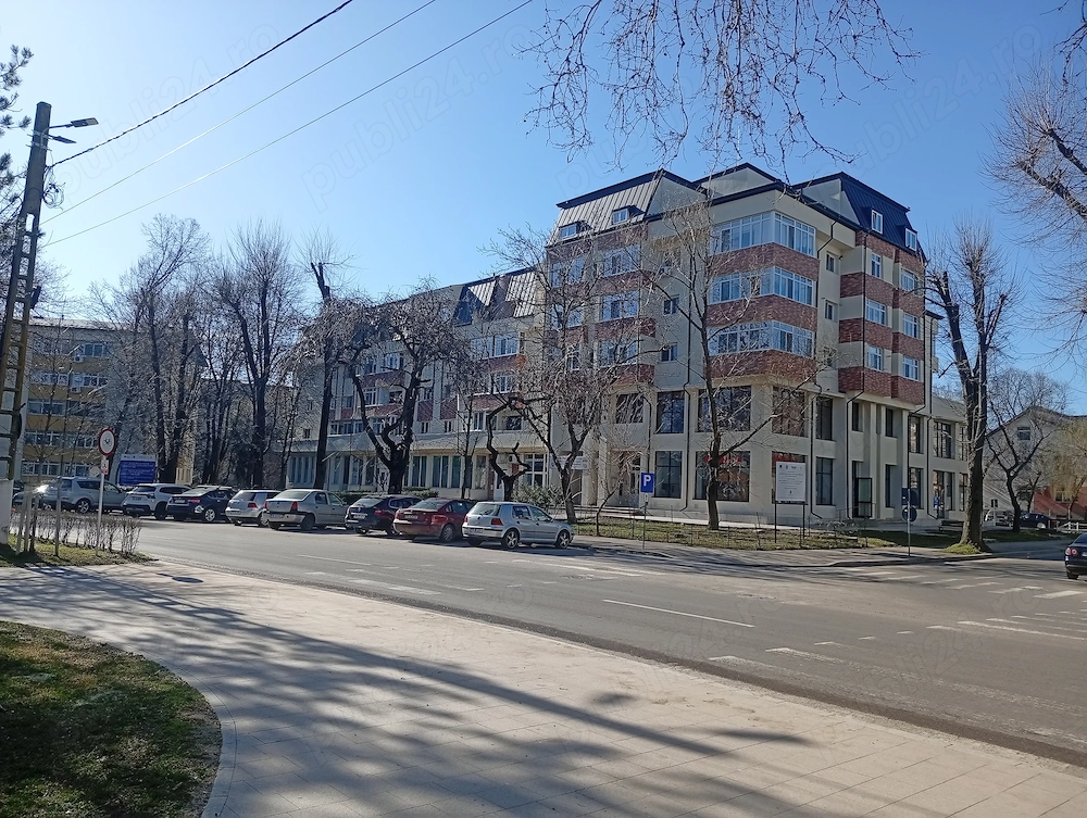 SuperUltracentral! 3 camere, 2 niveluri(scara interioara), vedere Parc, bloc renovat 2025