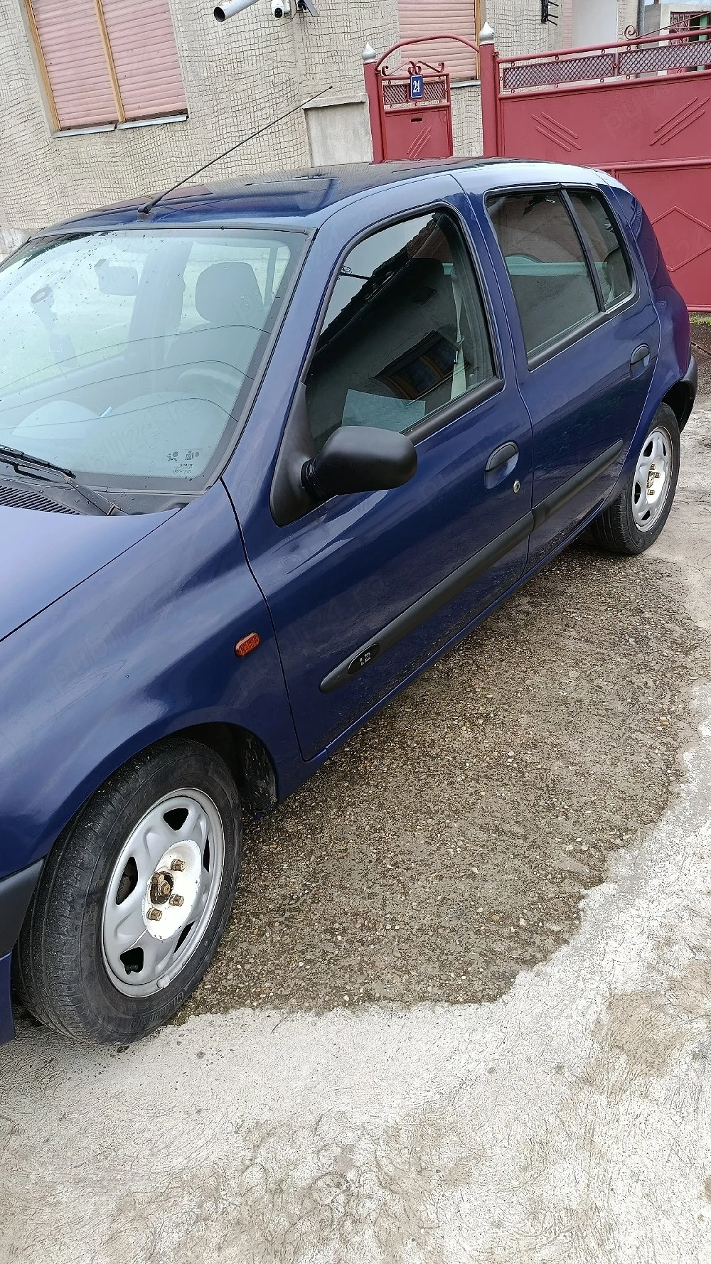 Renault Clio 1, 2 benzina.  2001