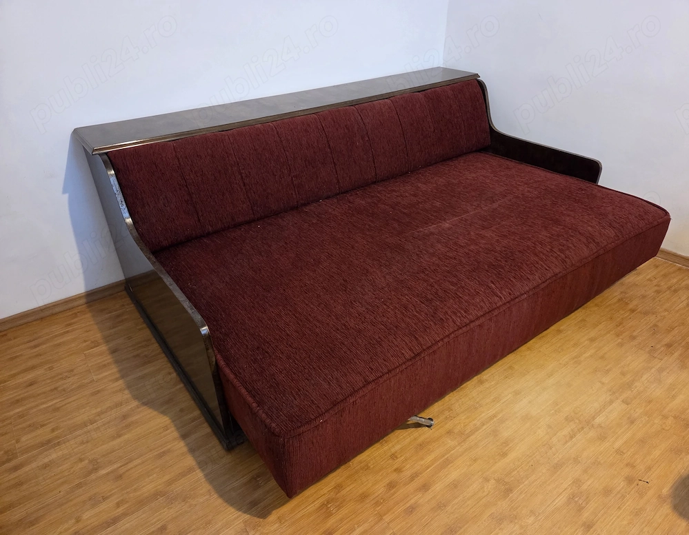 Recamier retapitat, cu lada depozitare