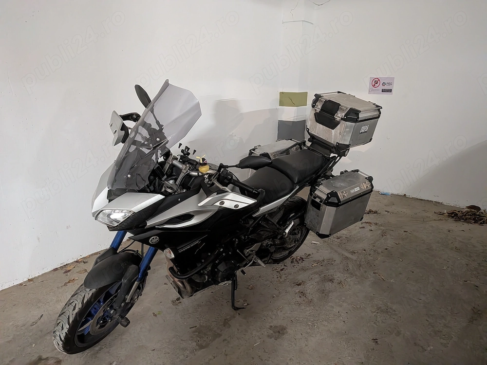 Motocicleta Yamaha Tracer 900 ABS TC