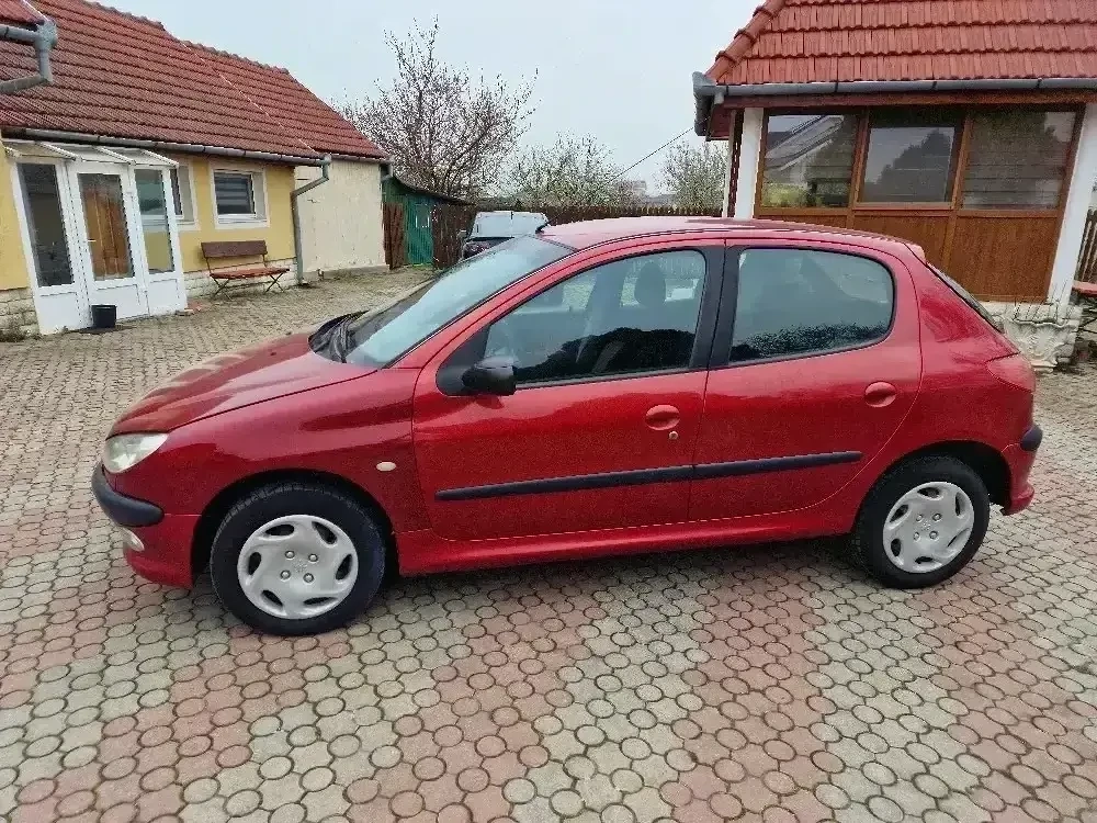 Mașină Peugeot 206 an 2003 motor 1.4 l  UNIC PROPRIETAR