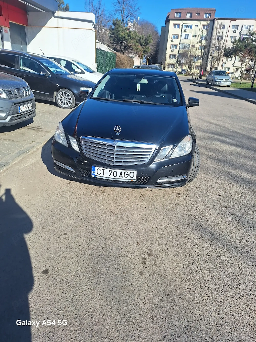 Vând Mercedes E200  w212