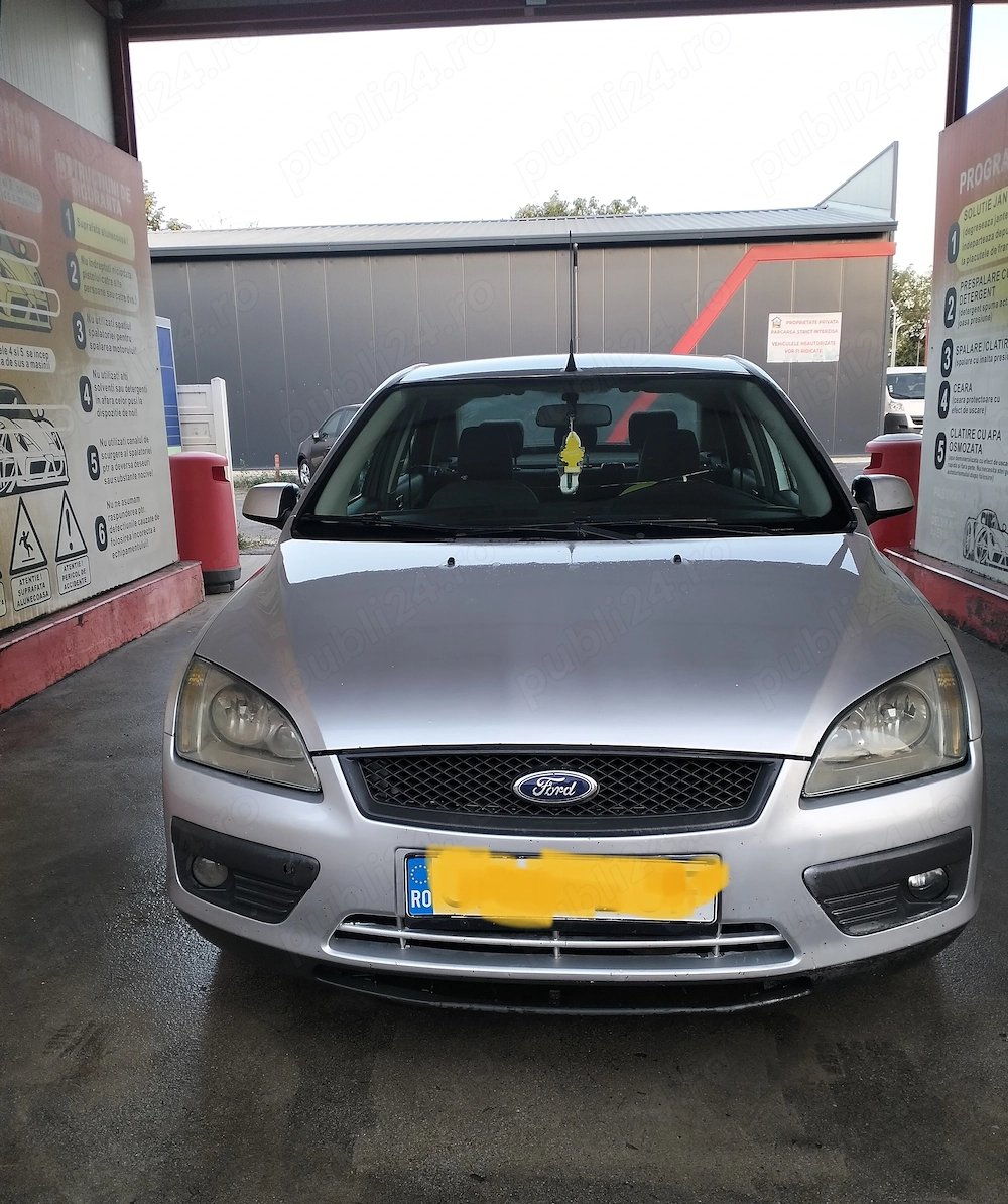 Vând Ford focus 