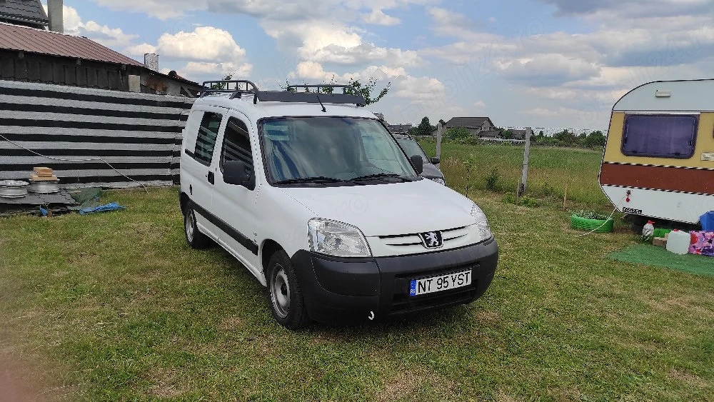 Dezmembrez Peugeot Partner 1.6 hdi 90 cp 2008