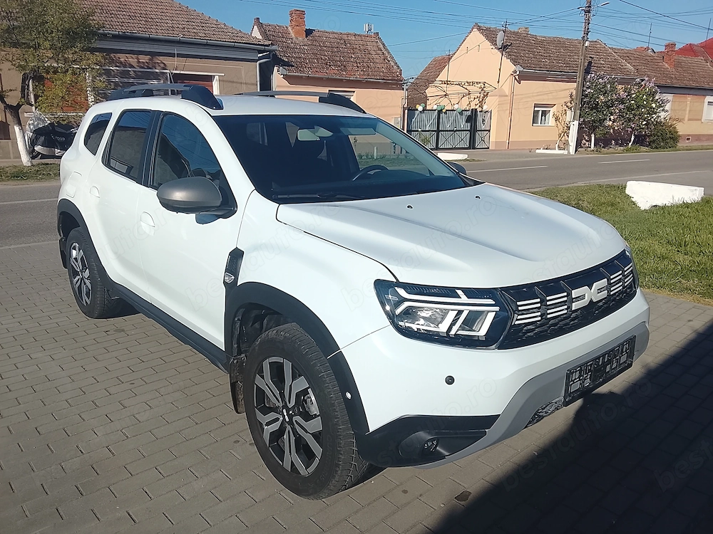 1,3 Benzina , 4 x 2 , 2024