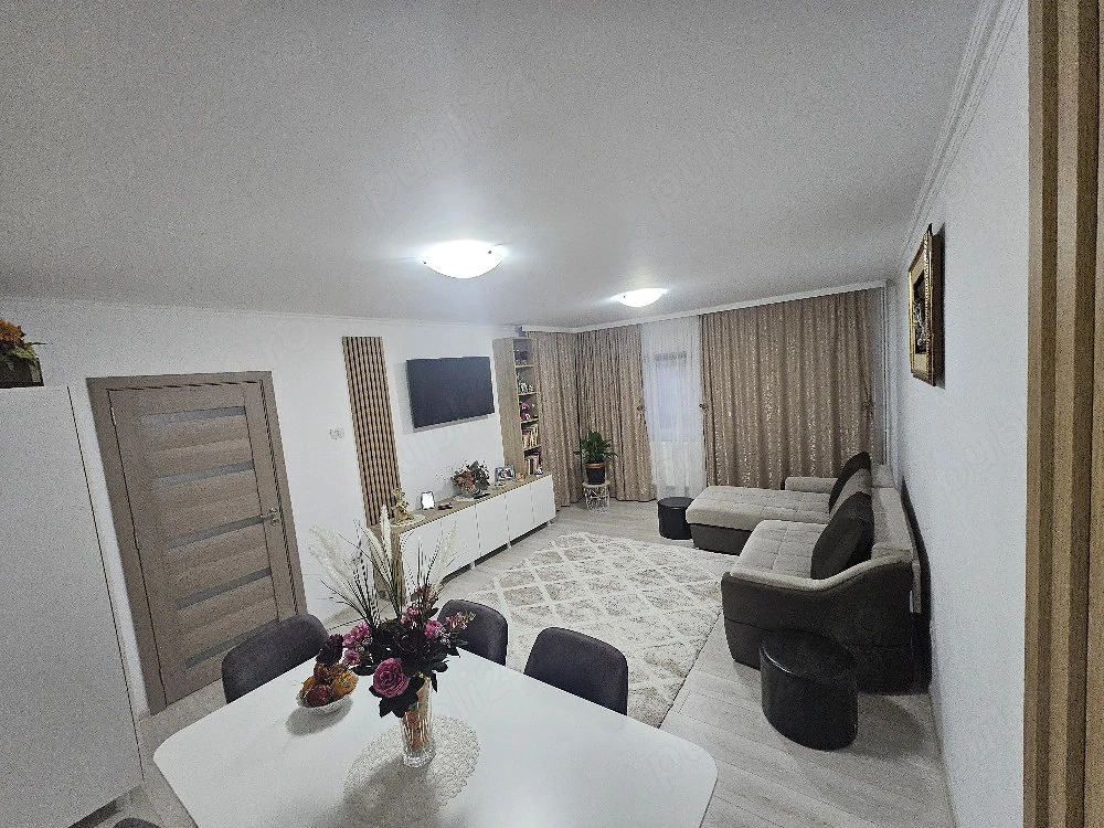 Vand Apartament 