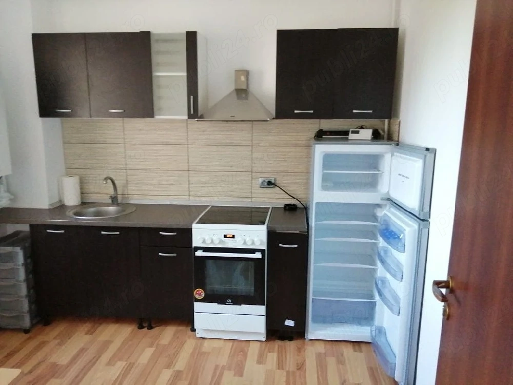 Studio de vanzare
