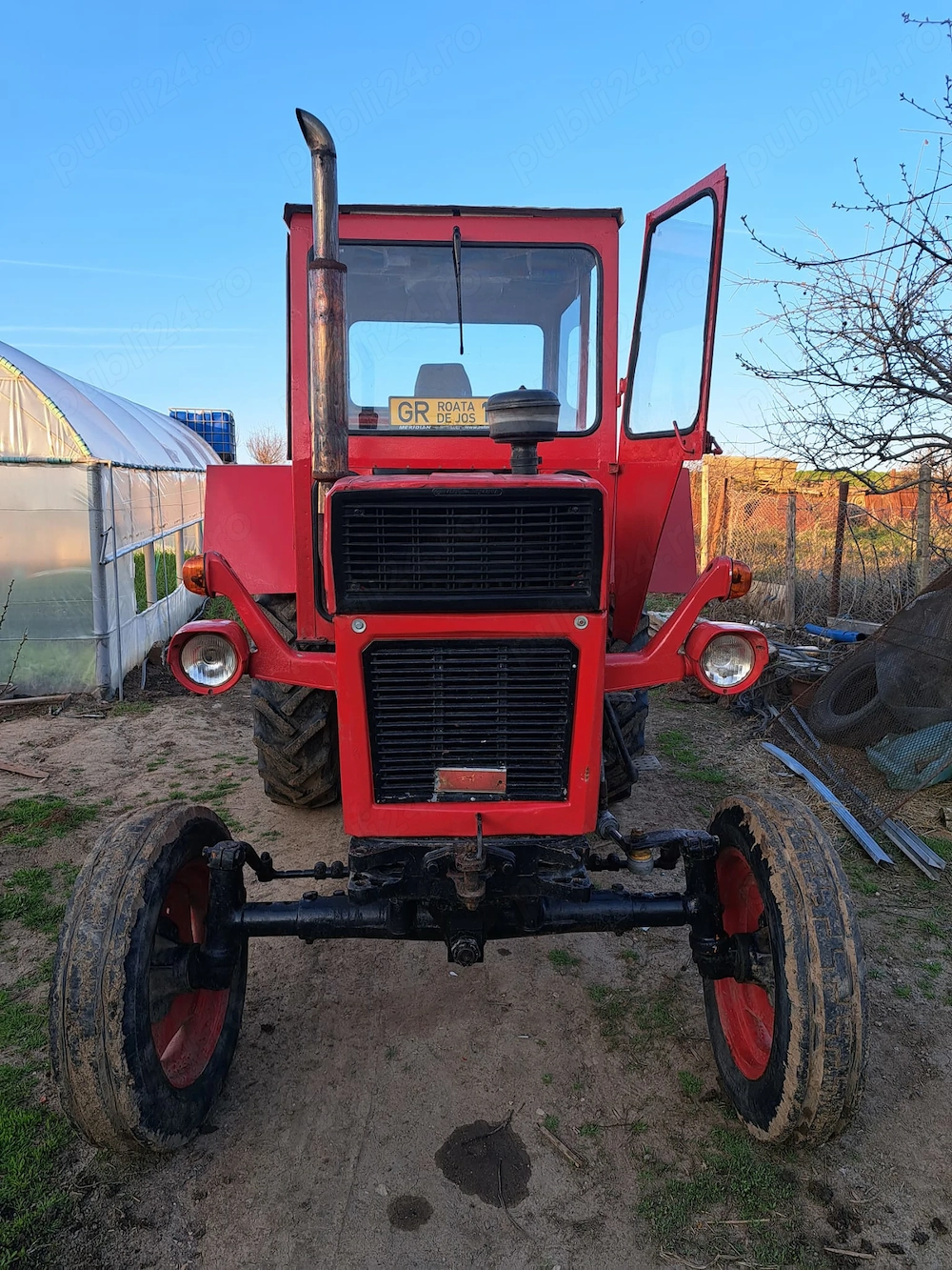 Tractor U 650 + utilaje 