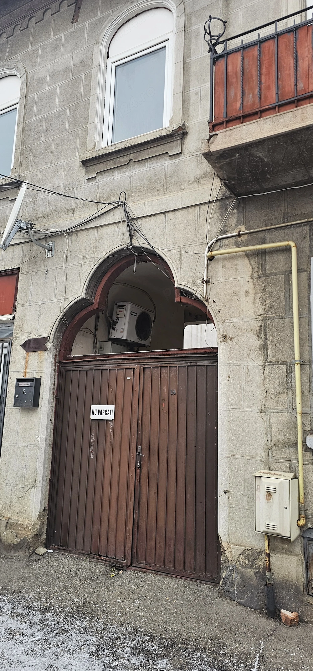 Apartament la curte, 2 camere   oportunitate investiție   necesită renovare   zonă bună