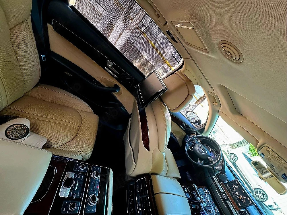 Vând Audi A8 3.0 Quattro