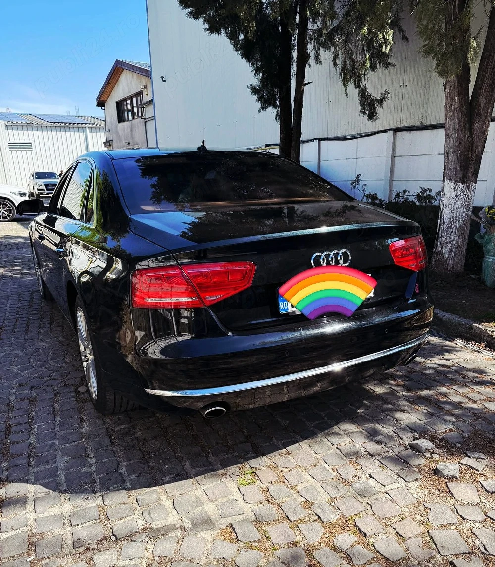 Vând Audi A8 3.0 Quattro