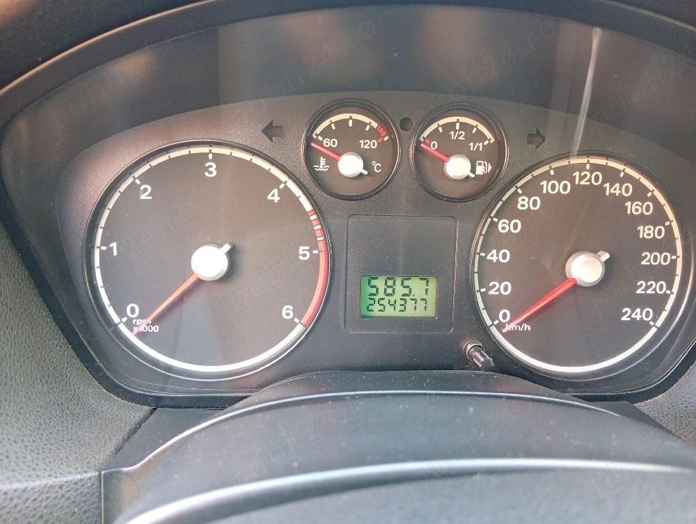 Vând Ford Focus II 1.6 TDCI 2005