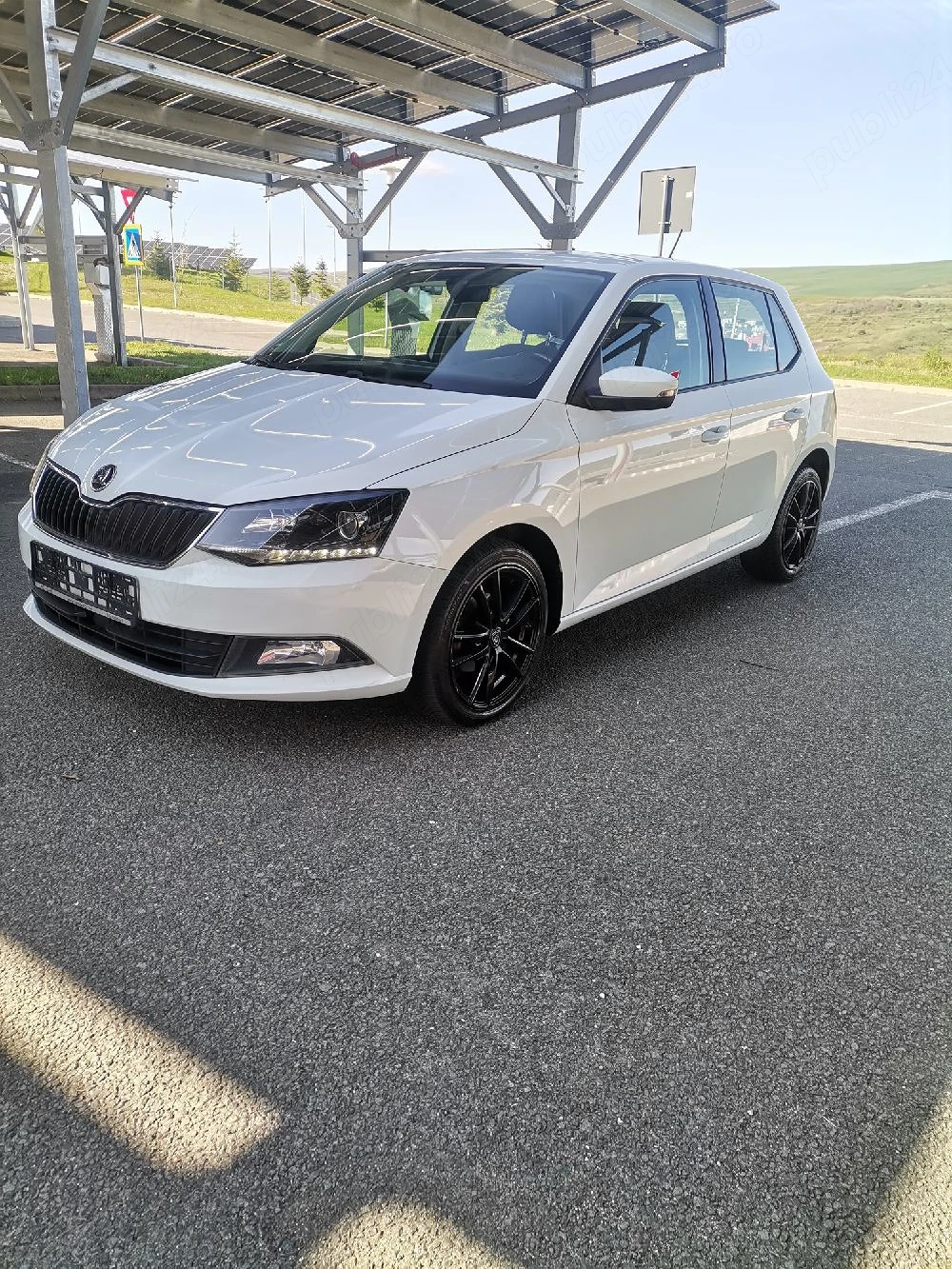 Vând skoda fabia an2015