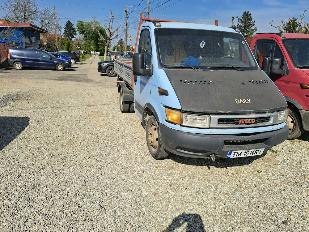 Iveco Daily basculabil 3 părți 