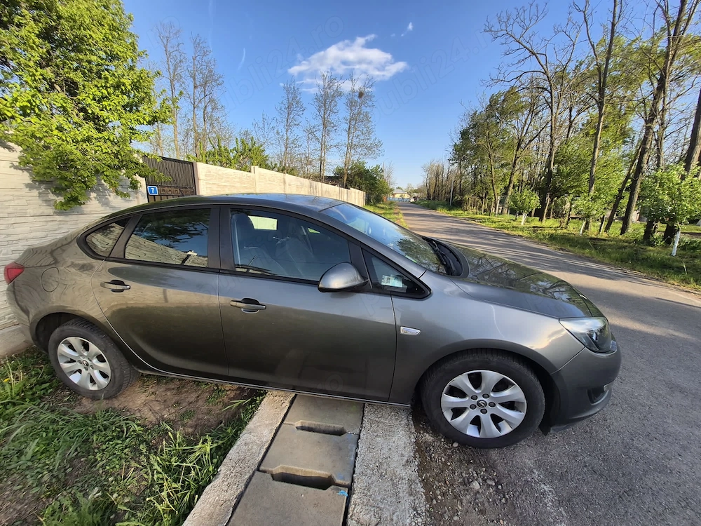 De vanzare opel  astra