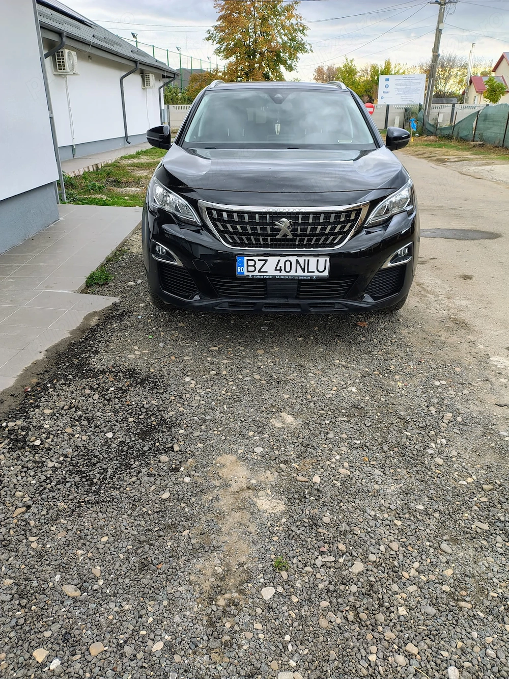 Vând Peugeot 3008