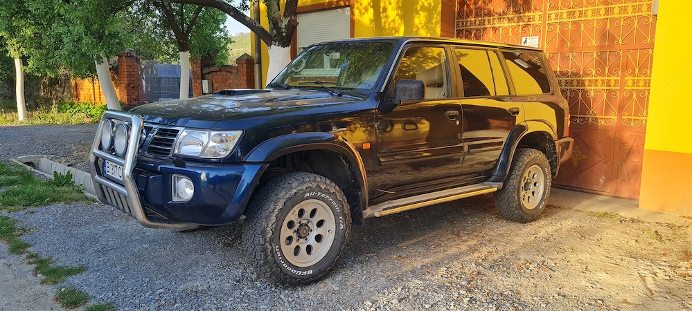 Nissan patrol y61 2004 3.0 5 usi, 7 locuri