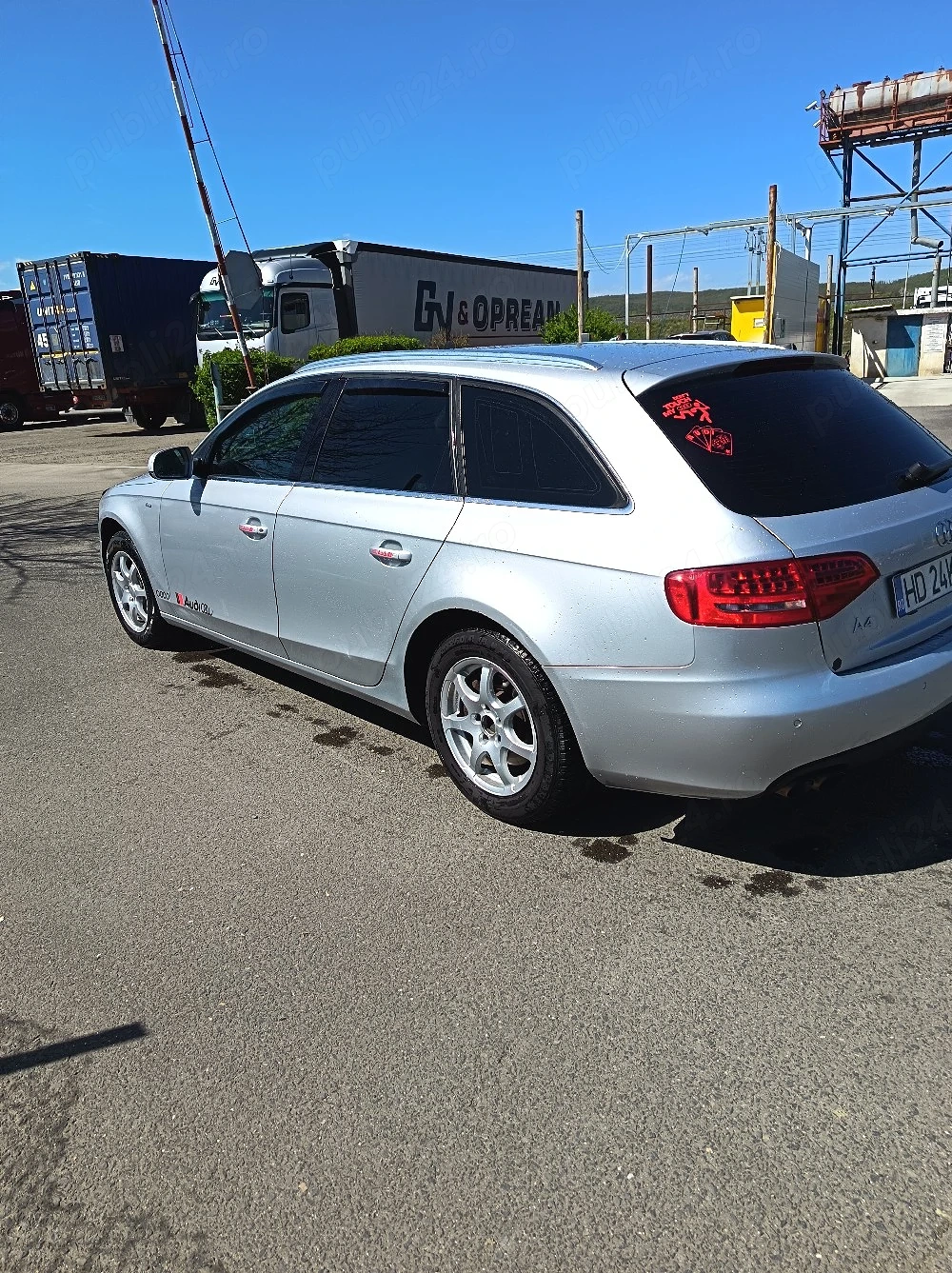 Audi a4 b8 2.0 tdi an 2010 5