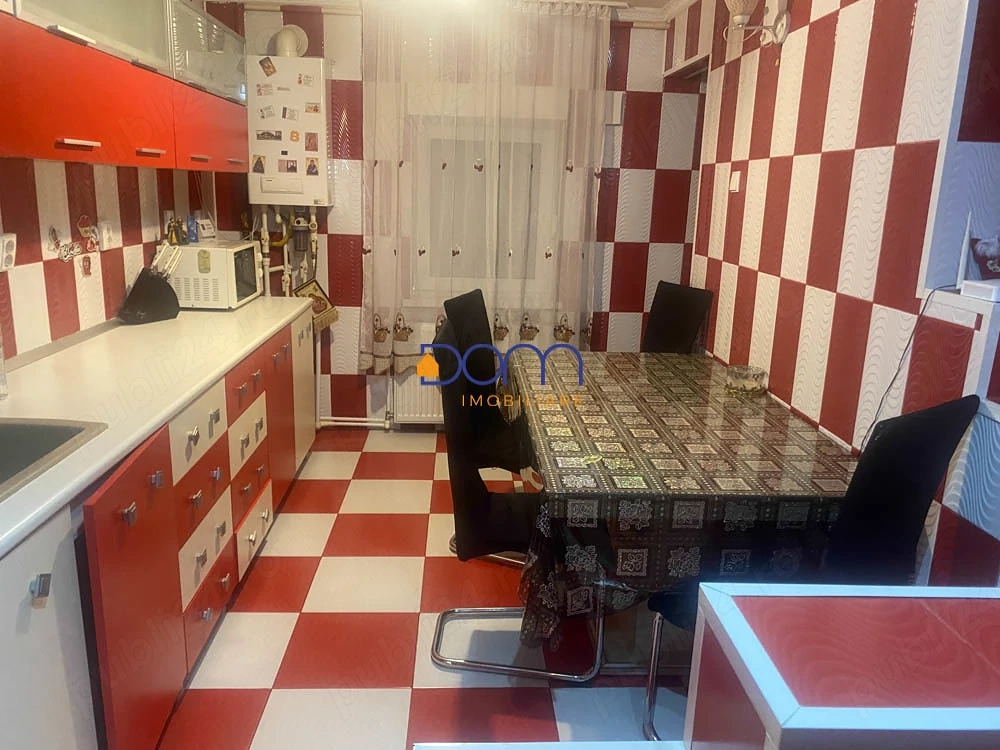 Apartament 3 camere decomandat, conf 1, parter