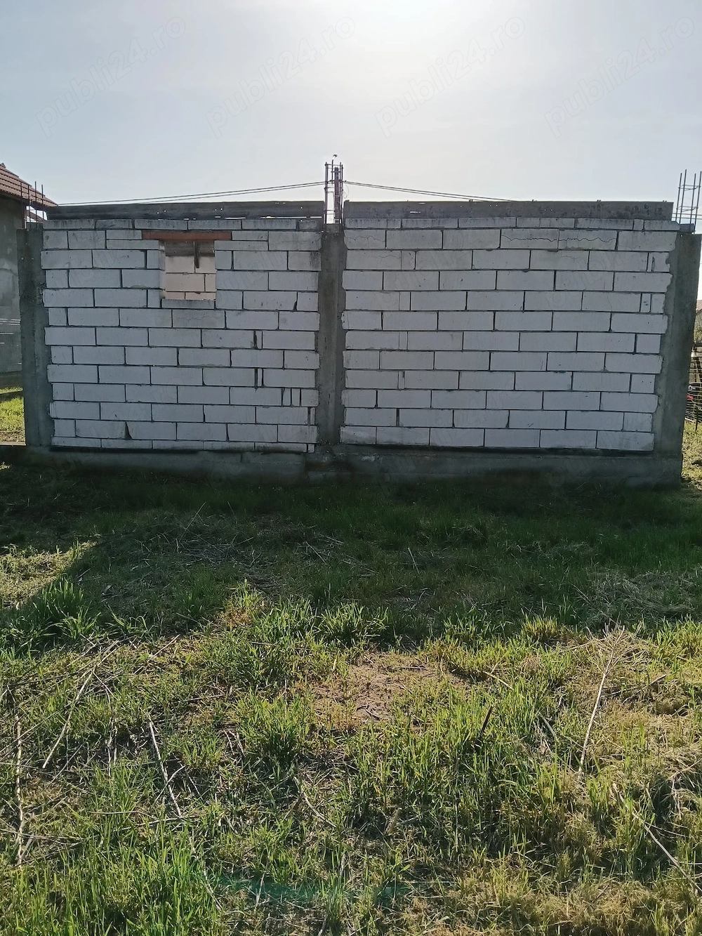 teren cu casa de vanzare