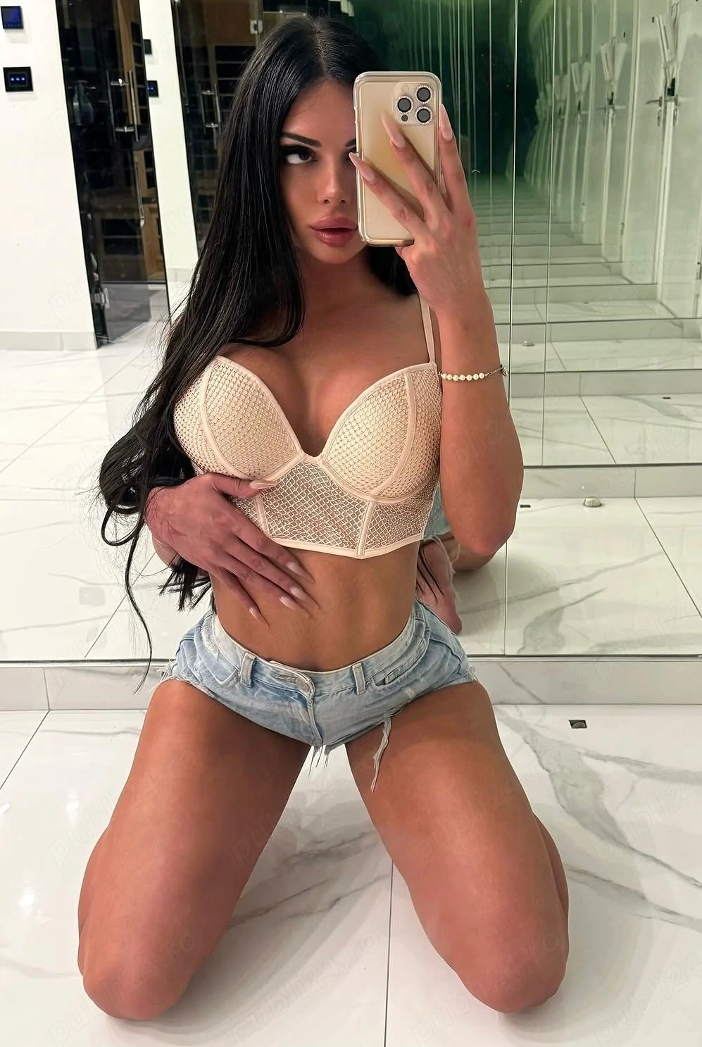 Servicii xxx ! Scrie pe whatsapp ! 