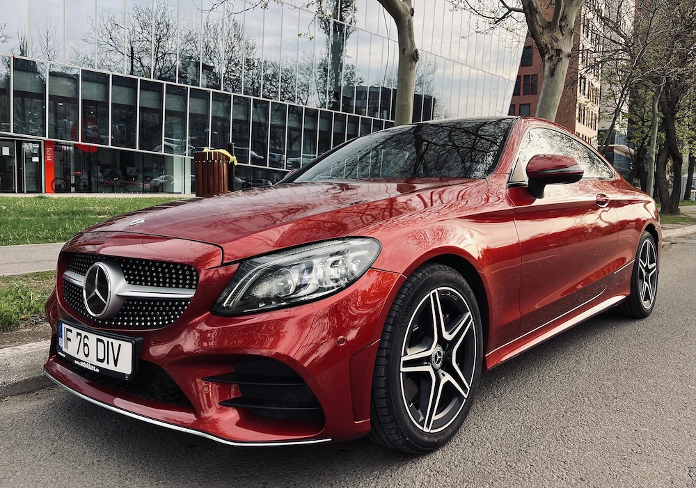 Mercedes-Benz C300 Coupe M-Hybrid 258 CP, AMG, Trapa Panoramica, 9G-Tronic, Full, stare perfecta!