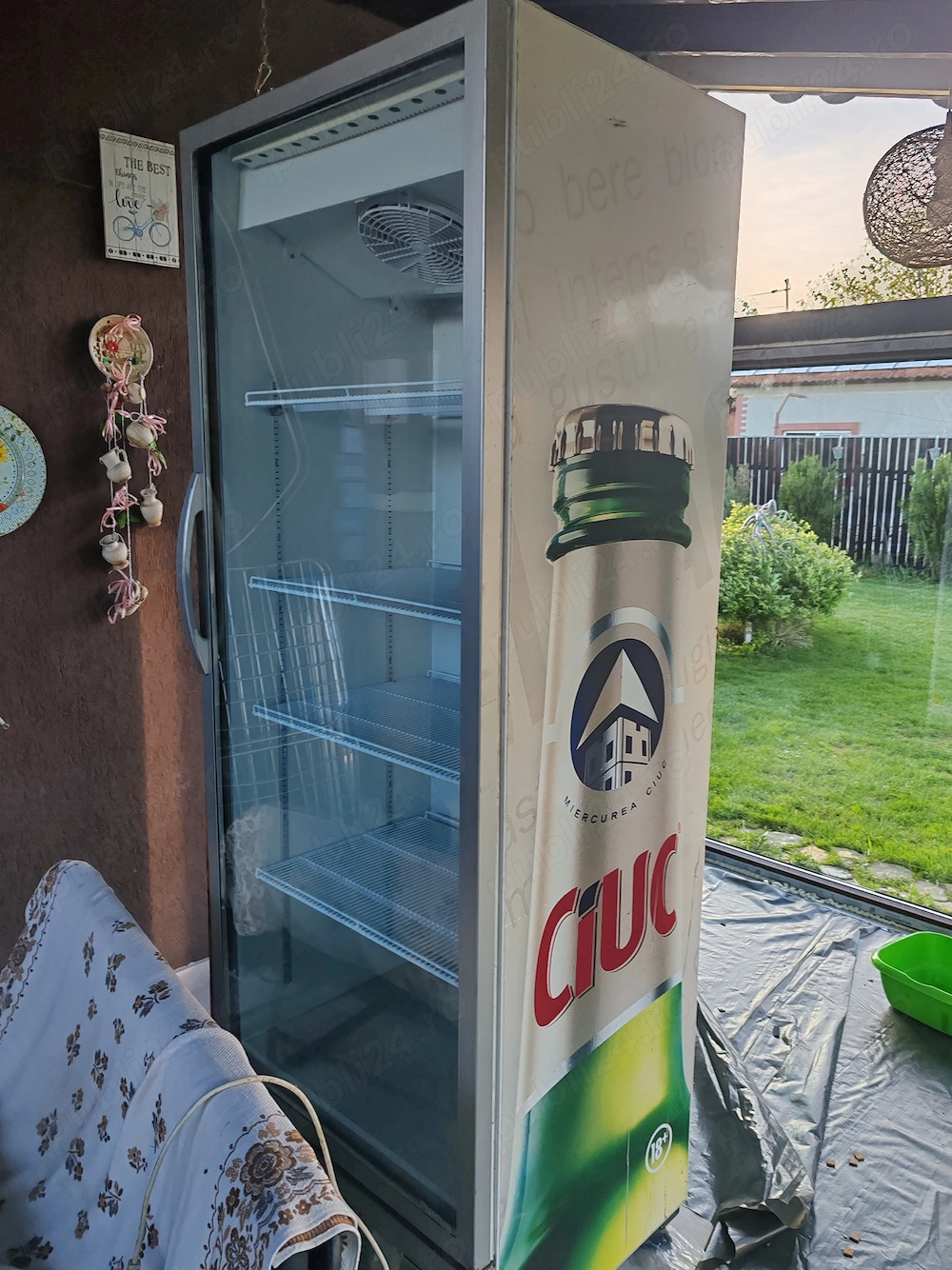 Vând vitrina frigorifica ugur ss 700 dtk