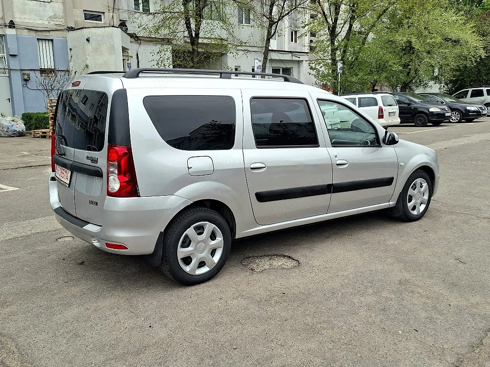 Dacia Logan Mcv. 2012 euro5. Black line 1.5 dci 90 cp 5 locuri Cel mai